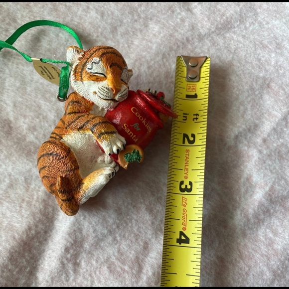 Danbury Mint Tiger ornament - Picture 3 of 3